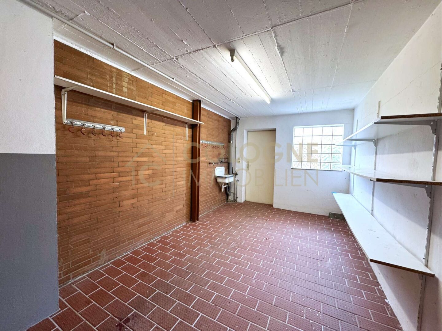 Große Garage beheizt