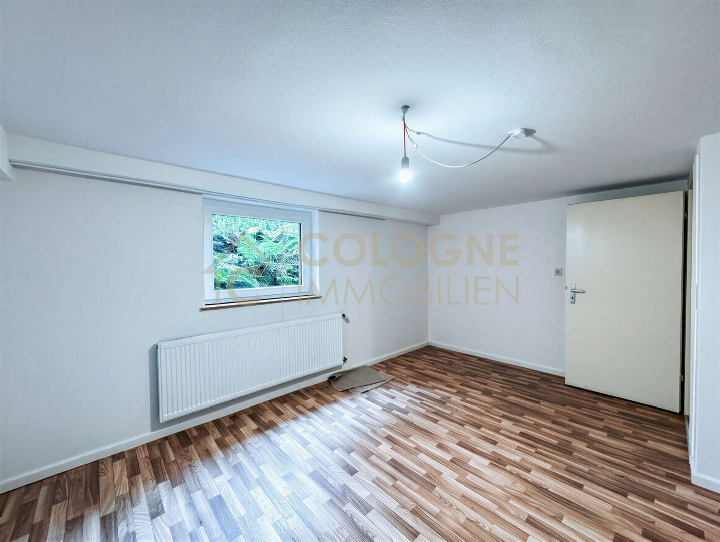 Gäste-/weiteres Schlafzimmer im Keller