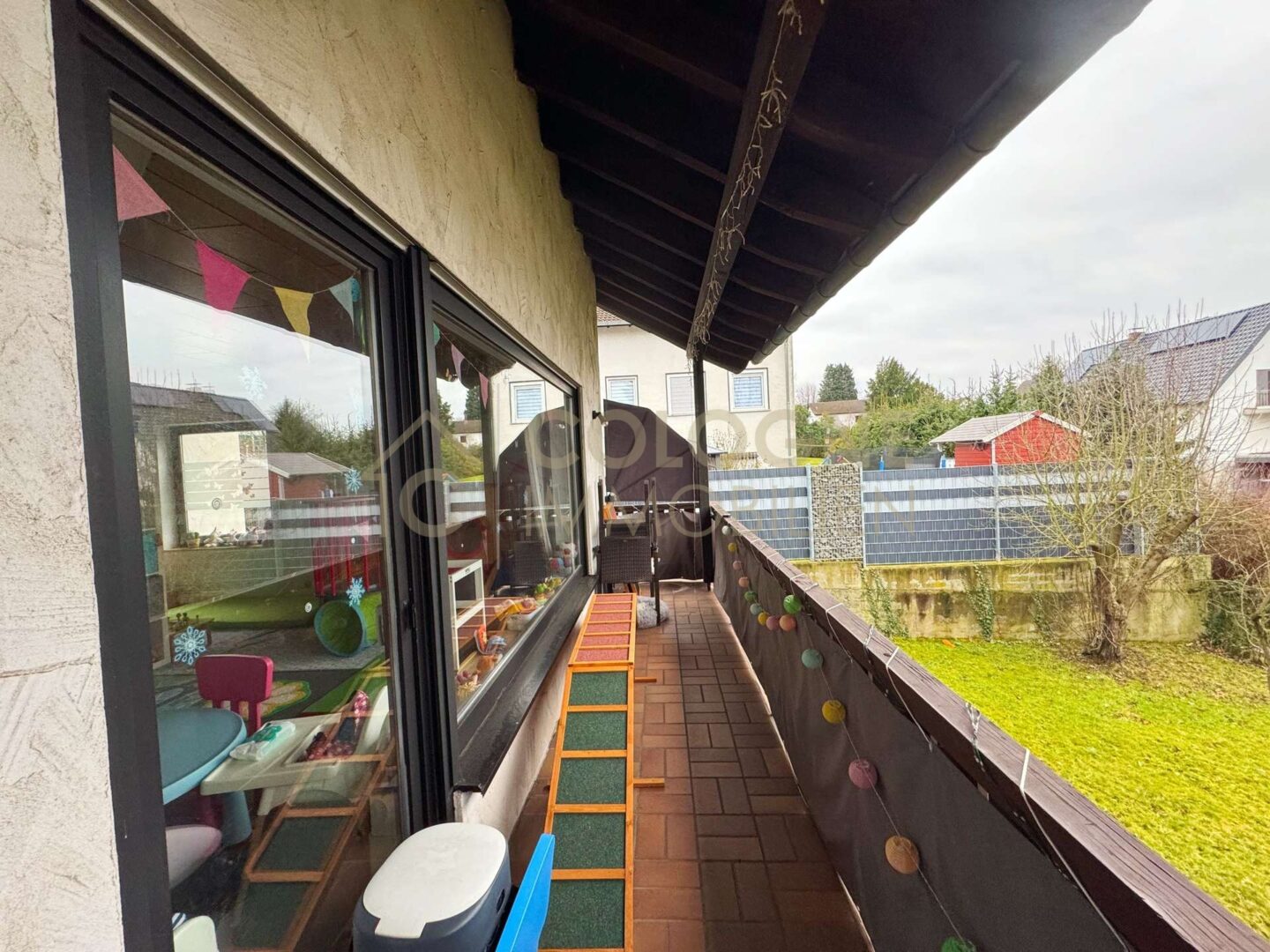 OG: Balkon, Zugang aus WZ