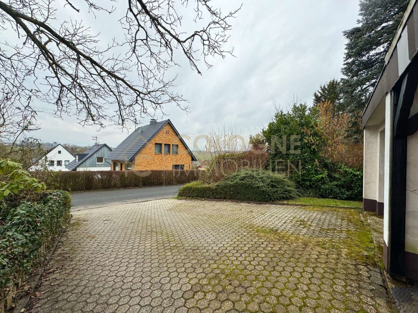 Hauszufahrt
