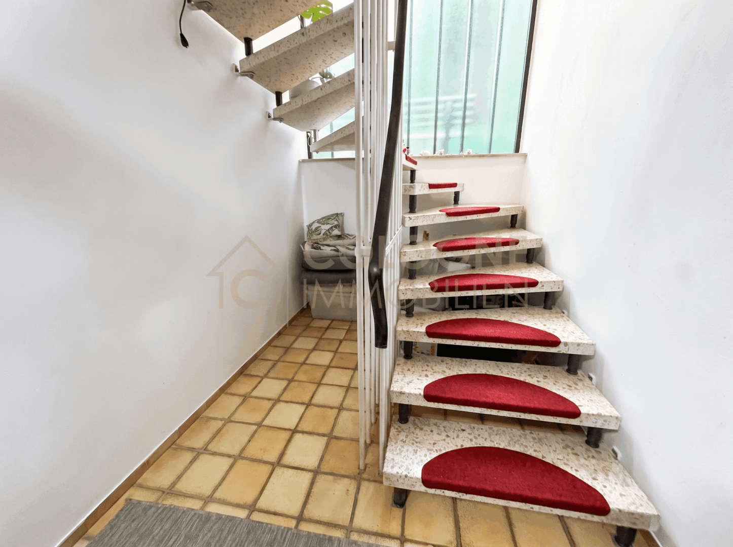 Treppenaufgang EG Wohnung