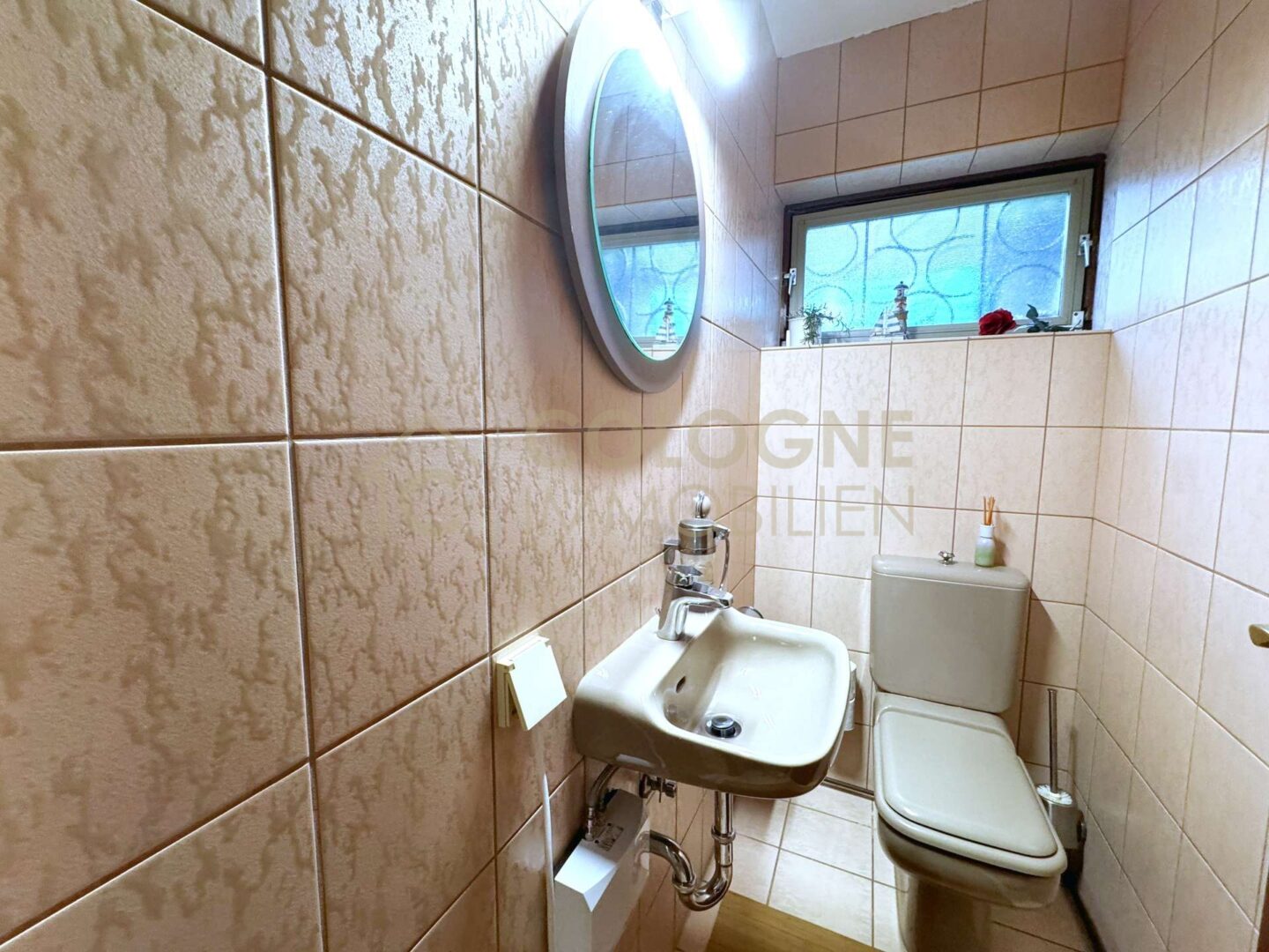 UG: Gäste-WC zugehörig zum Obergeschoss