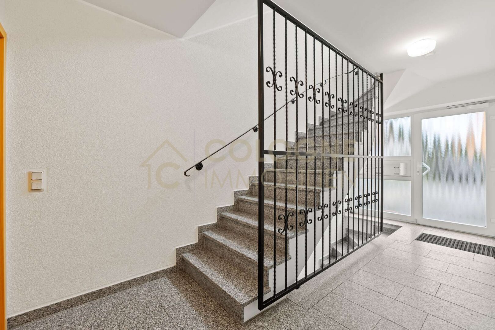 Treppe zur Wohnung